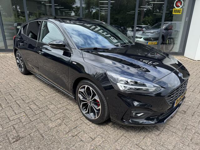 Ford FOCUS 1.0 EcoBoost ST Line*LED*Navi*Panoramadak*Winterpack*