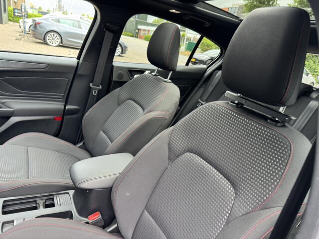 Ford FOCUS 1.0 EcoBoost ST Line*LED*Navi*Panoramadak*Winterpack*