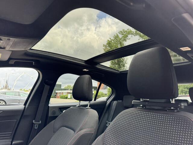 Ford FOCUS 1.0 EcoBoost ST Line*LED*Navi*Panoramadak*Winterpack*