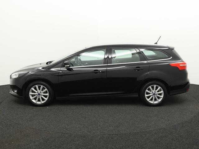 Ford FOCUS Wagon 1.5 Titanium 150 pk trekhaak 1500 kg navi Nap nedauto