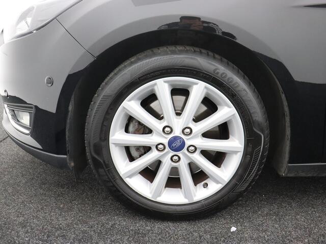 Ford FOCUS Wagon 1.5 Titanium 150 pk trekhaak 1500 kg navi Nap nedauto