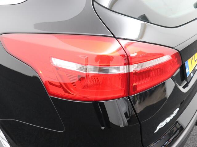 Ford FOCUS Wagon 1.5 Titanium 150 pk trekhaak 1500 kg navi Nap nedauto