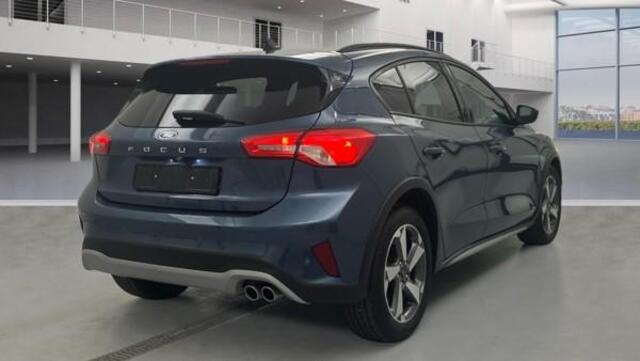 Ford FOCUS 1.0 EcoBoost Active Business 125pk | Winterpack | Comfort Pack | SYNC 3 Navigatie | Achteruitrijcamera
