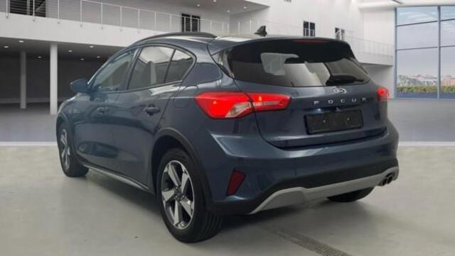 Ford FOCUS 1.0 EcoBoost Active Business 125pk | Winterpack | Comfort Pack | SYNC 3 Navigatie | Achteruitrijcamera