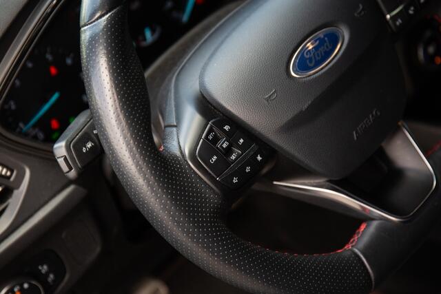 Ford FOCUS Wagon 1.5 EcoBoost ST line , Trekhaak, Stoel/stuurverwarming, Verwarmde voorruit,