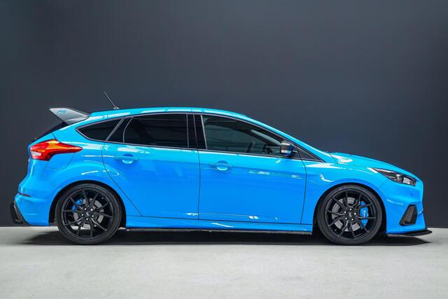 Ford FOCUS RS 2.3 350pk LSD |Scorpion exhaust|BullX downpipe|stage 1|Revo intercooler|alcantara stuur|maxton splitterset|schaalstoelen|Sony|slip diff|launch control|Apple Carplay|bi-xenon|19"|