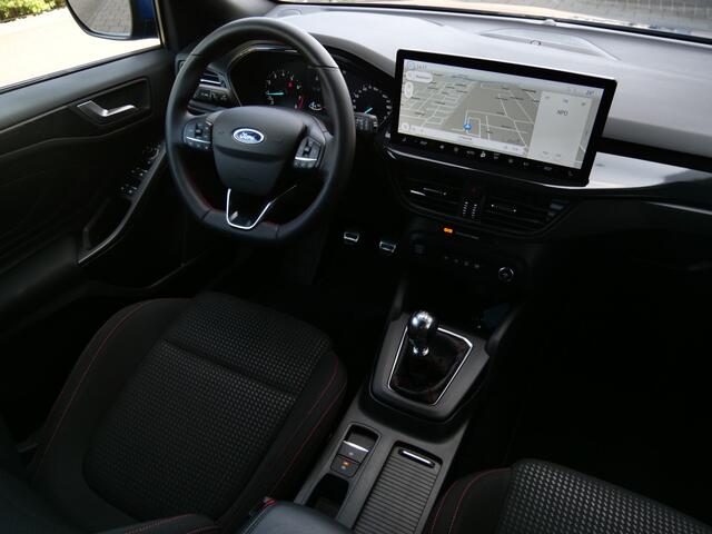 Ford FOCUS Wagon 1.0 125pk EcoBoost Hybrid ST Line Stoelverwarming / Navigatie / 17 inch / LED