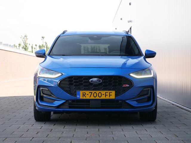 Ford FOCUS Wagon 1.0 125pk EcoBoost Hybrid ST Line Stoelverwarming / Navigatie / 17 inch / LED