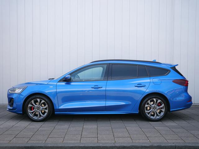 Ford FOCUS Wagon 1.0 125pk EcoBoost Hybrid ST Line Stoelverwarming / Navigatie / 17 inch / LED