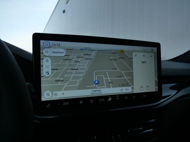 Ford FOCUS Wagon 1.0 125pk EcoBoost Hybrid ST Line Stoelverwarming / Navigatie / 17 inch / LED