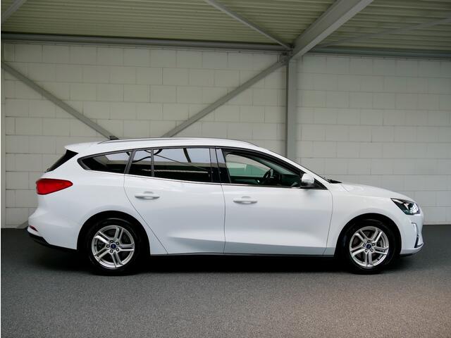 Ford FOCUS Wagon 1.0 EB Trend Bus. Navi/PDC/CAM/Carplay/TH (all-incl. prijs)