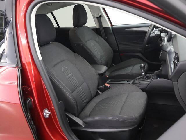 Ford FOCUS 1.0 EcoBoost Active Business | Winterpakket | B&O | Cruise Control | Navigatie | Parkeersensoren |