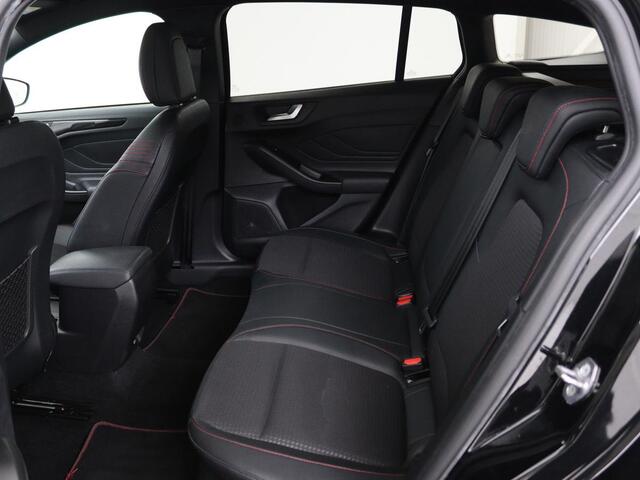 Ford FOCUS 1.0 EcoBoost Hybrid ST Line X | Trekhaak | Stoelverwarming | Half leder | Camera | B&O Sound | Full LED | Carplay | Navigatie | Climate control