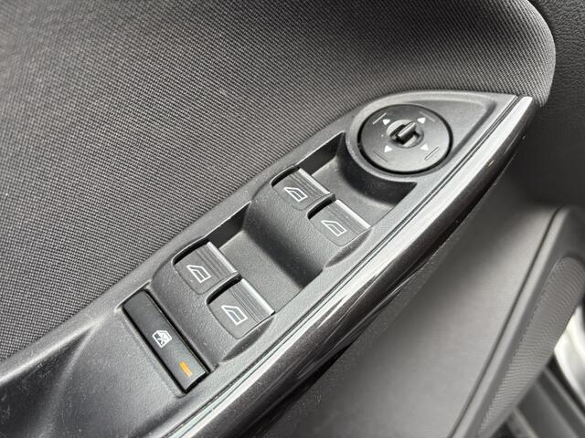 Ford FOCUS 1.0 Titanium 125PK | TREKHAAK | NAVI | CLIMA | CRUIS | NAP