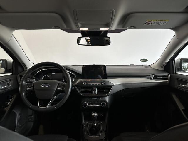 Ford FOCUS 1.5 EcoBoost Titanium Business NAVIGATIE | PARKEERSENSOREN VOOR-EN ACHTER | LICHTMETALEN VELGEN