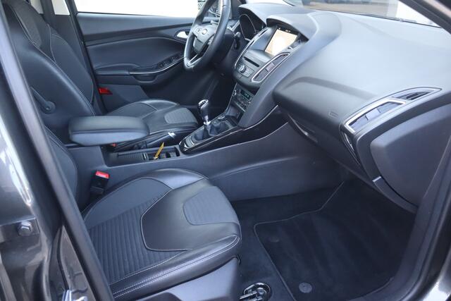 Ford FOCUS 1.0 Titanium NL-Auto!! Carplay I Elek.Stoelen I Stoelverwarming