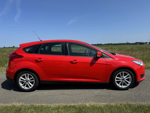 Ford FOCUS 1.0 Trend Edition Airco/Navigatie/PDC