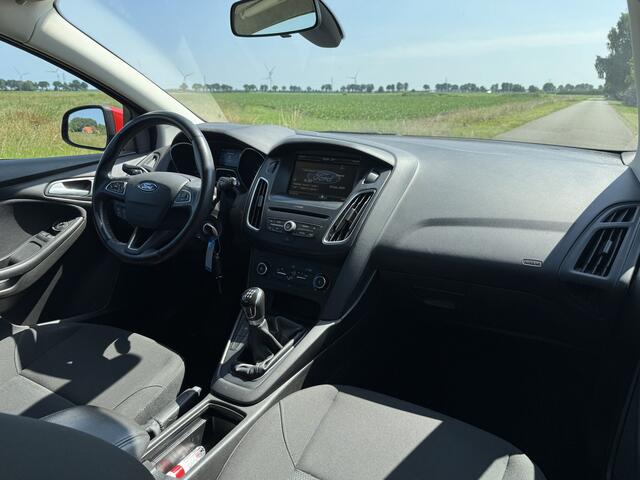 Ford FOCUS 1.0 Trend Edition Airco/Navigatie/PDC