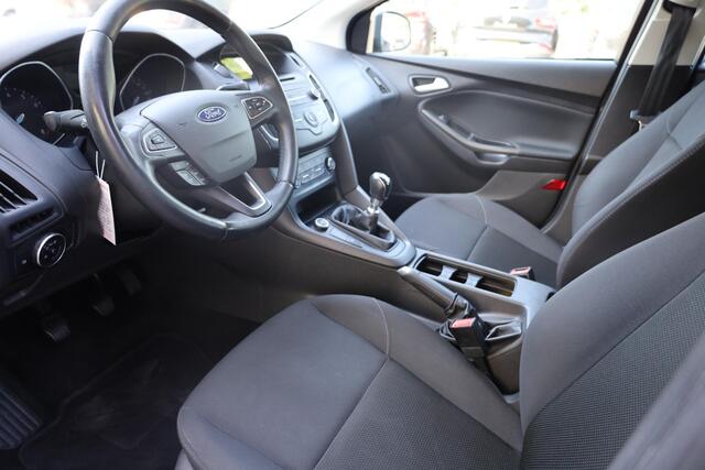 Ford FOCUS Wagon 1.0 , TREKHAAK STOEL/STUUR/RUITVERWARMING ELEC.SPIEGELS CRUISE AIRCO LMV