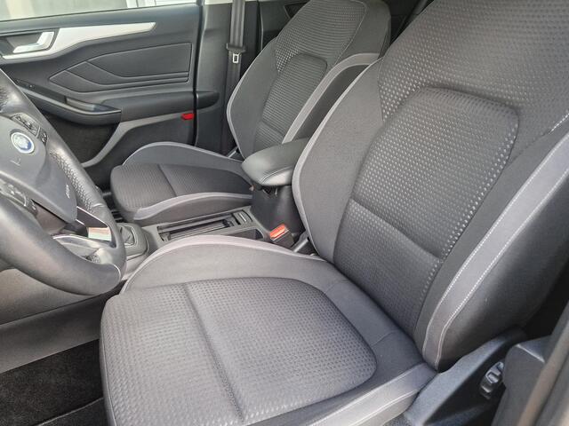 Ford FOCUS Wagon 1.0 EcoBoost Trend Edition Business | Wegklapbare Trekhaak | Stuur,stoel en voorruitverwarming | Camera achter | Cruisecontrol | Navigatie |