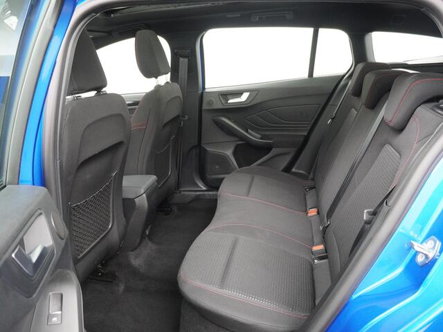 Ford FOCUS Wagon EcoBoost Hybrid 125 pk ST Line | Trekhaak | Pano | Winter Pack | B&O | Adapt. Cruise | AGR | 4 seiz. banden | garantie tm 2028