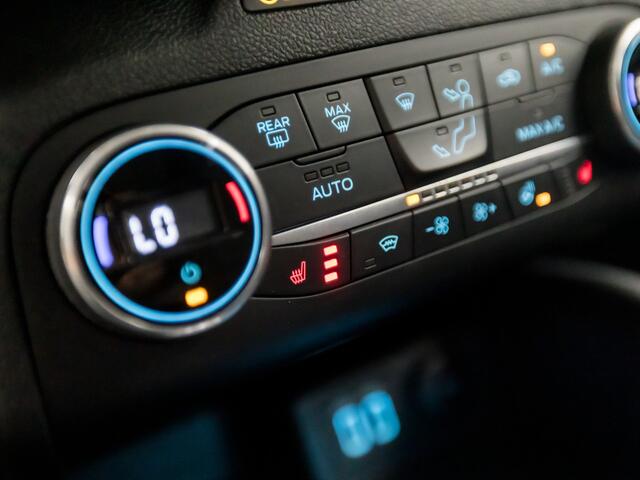 Ford FOCUS Wagon 1.0 EcoBoost Titanium X Automaat (VIRTUAL COCKPIT, APPLE CARPLAY, GROOT NAVI, STUUR/STOELVERWARMING, BANG&OLUFSEN, CAMERA, TREKHAAK, SPORTSTOELEN, ELEK ACHTERKLEP, KEYLESS, GETINT GLAS, NIEUWSTAAT)