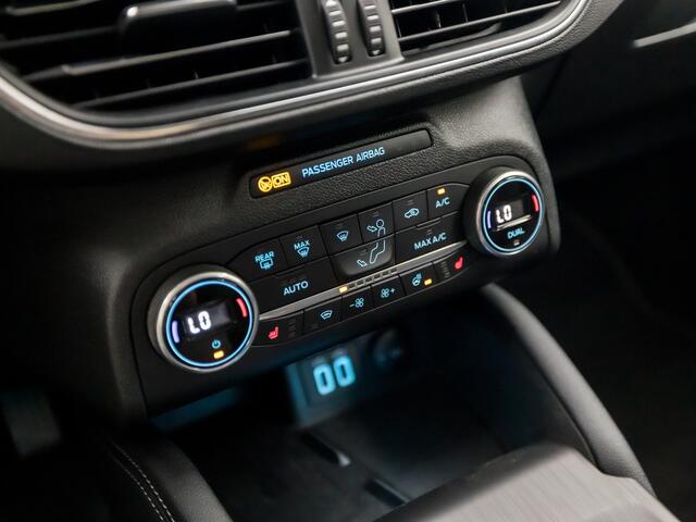 Ford FOCUS Wagon 1.0 EcoBoost Titanium X Automaat (VIRTUAL COCKPIT, APPLE CARPLAY, GROOT NAVI, STUUR/STOELVERWARMING, BANG&OLUFSEN, CAMERA, TREKHAAK, SPORTSTOELEN, ELEK ACHTERKLEP, KEYLESS, GETINT GLAS, NIEUWSTAAT)