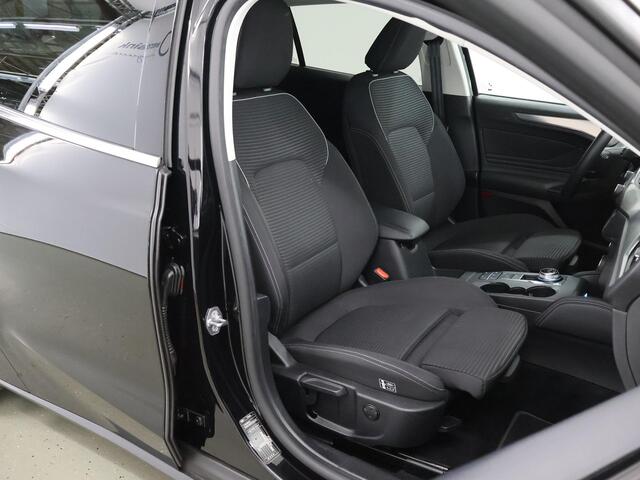 Ford FOCUS Wagon 1.5 EcoBoost Titanium X Business | AGR Stoelen | Winterpack | Cruise control Adaptief | Parkeercamera |