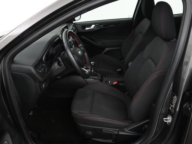 Ford FOCUS 1.0 EcoBoost ST Line | Stoel & stuurverwarming | Carplay | Navigatie | Climate control | Parkeerhulp | Cruise control | Bluetooth