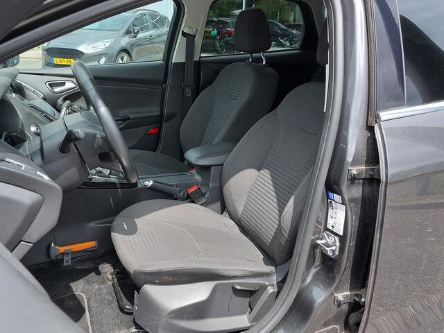 Ford FOCUS Wagon 1.0 EcoBoost 125pk Titanium | Origineel NL | Navi | Apple Carplay+Android Auto | Bi-Xenon | SONY Sound | Clima | Cruise | Keyless Entry | Pdc V+A+Assist+Camera | Privacy Glass | 17''lm