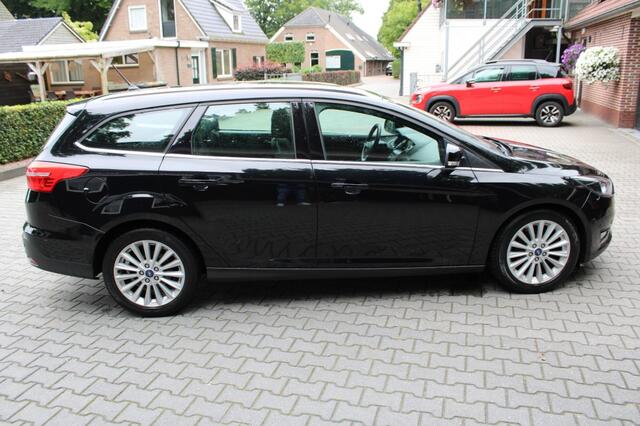 Ford FOCUS Wagon 1.0 TITANIUM - Navi Clima Parkeersensoren