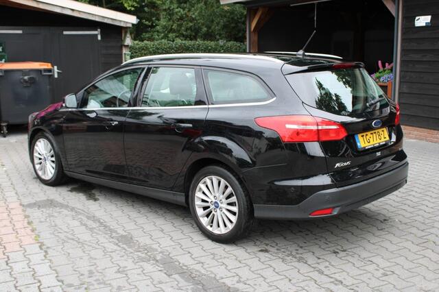 Ford FOCUS Wagon 1.0 TITANIUM - Navi Clima Parkeersensoren