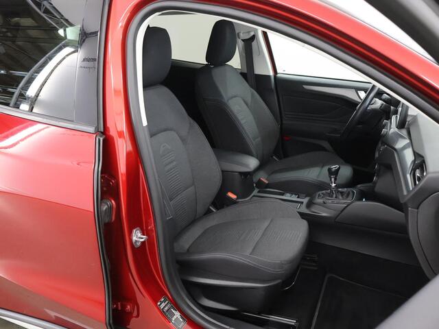 Ford FOCUS Wagon 1.0 EcoBoost Active Business | Winterpakket | Cruise Control Adaptief | Parkeercamera | Climate Control | B&O | Navigatie | Keyless Go |