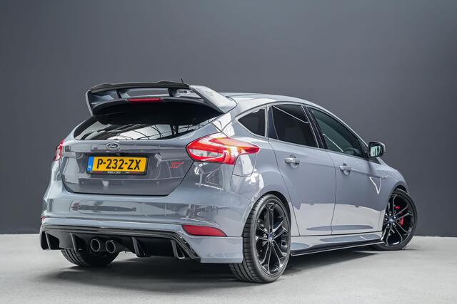 Ford FOCUS ST 2.0 250PK Performance pack |Maxton splitterset|RS-spoiler|KW-supensions|cruise control|parkeercamera|stoelverwarming|Bi-xenon|19" performance wielen|