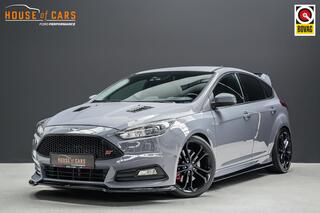 ford-focus-st-2.0-250pk-performance