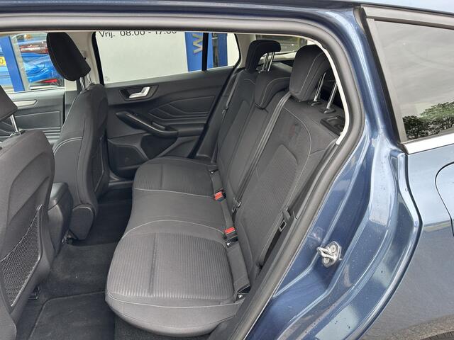 Ford FOCUS Wagon 125PK EcoBoost Titanium Business | Keyless | Clima | Winterpack | Trekhaak | Adapt. Cruise | Park. Assist | AR camera | Zeer compleet