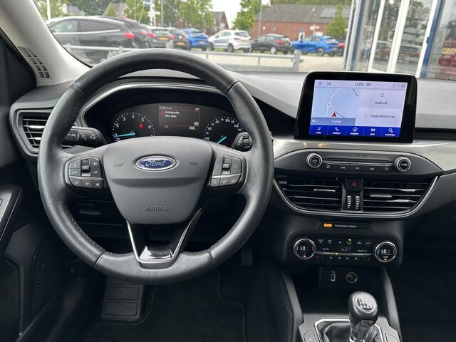 Ford FOCUS Wagon 125PK EcoBoost Titanium Business | Keyless | Clima | Winterpack | Trekhaak | Adapt. Cruise | Park. Assist | AR camera | Zeer compleet