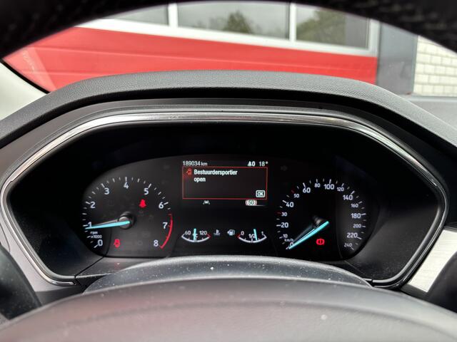 Ford FOCUS 1.0 EcoBoost Titanium Business FULL LED / KEYLESS / CAMERA / STOELVERW / STUURVERW / ACC / PDC / NL-AUTO