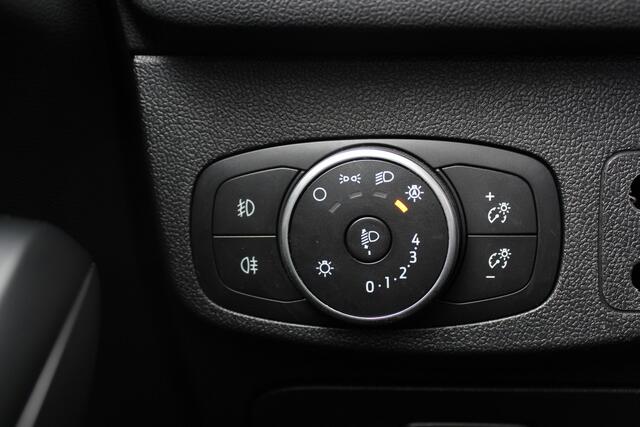 Ford FOCUS Wagon 1.5 EcoBlue Titanium Stoel, stuur en vooruit verwarming , Bluetooth, Parkeersensoren V+A, Camera, Duozone climate, super nette fijn rijdende Focus voor nog jaren plezier.