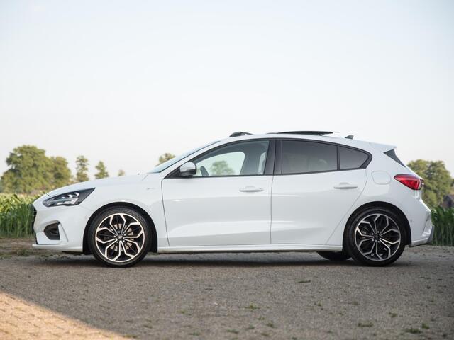 Ford FOCUS 1.5 EcoBoost ST Line Pano B&O ACC HUD