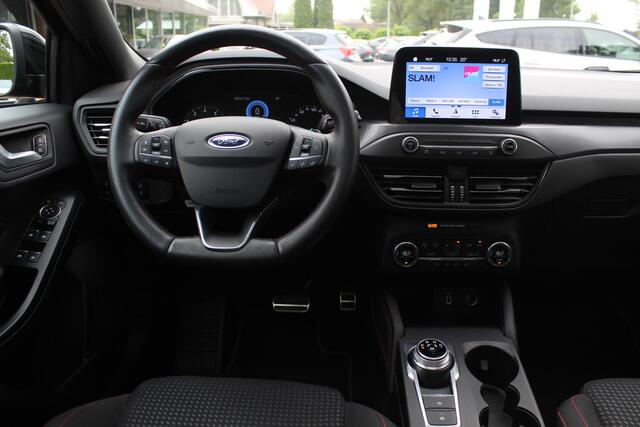 Ford FOCUS 1.0 EcoBoost Titanium Business ST-Line Camera / Navigatie / Keyless / B&O / 17'' / Stuurverwarming / DAB / Dodehoek / Cruise Control