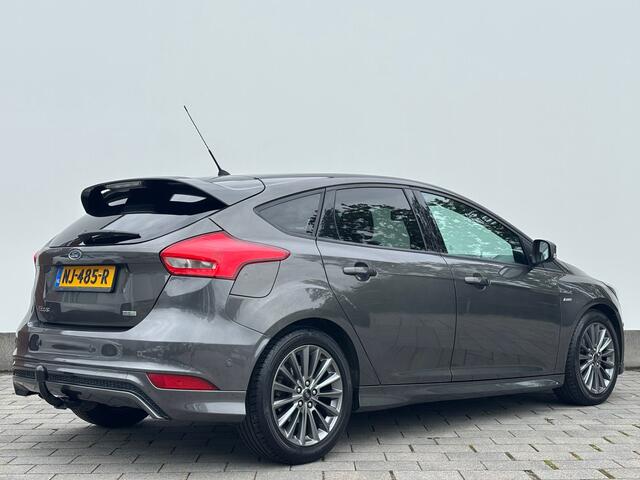 Ford FOCUS ST-Line EcoBoost 125 pk | Navi | Trekhaak | Parkeersensoren V+A | 100% dealer onderhouden | Clima