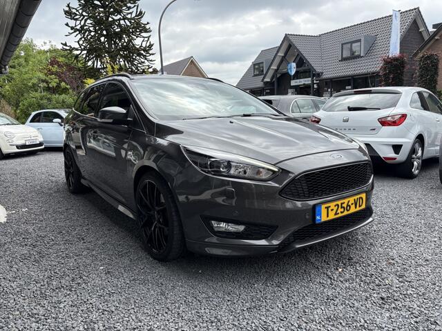 Ford FOCUS 1.5 ST-Line CAMERA | 19 INCH | STOELVERW | STUURVERW