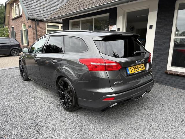 Ford FOCUS 1.5 ST-Line CAMERA | 19 INCH | STOELVERW | STUURVERW