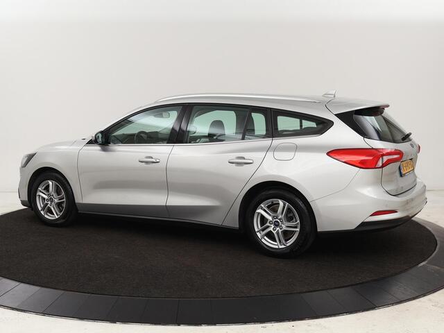 Ford FOCUS 1.0 EcoBoost Hybrid Trend Edition Business | Camera | Carplay | Full LED | Navigatie | Sportstoelen | Airco | Cruise control | Parkeerhulp | Bluetooth
