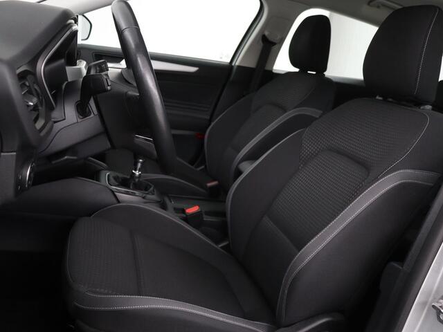 Ford FOCUS 1.0 EcoBoost Hybrid Trend Edition Business | Camera | Carplay | Full LED | Navigatie | Sportstoelen | Airco | Cruise control | Parkeerhulp | Bluetooth