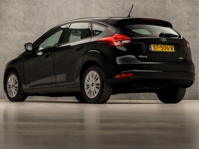 Ford FOCUS 1.0 Trend (AIRCO, STUURWIEL MULTIFUNCTIONEEL, START/STOP, SPORTSTOELEN, ELEK RAMEN, NIEUWSTAAT)