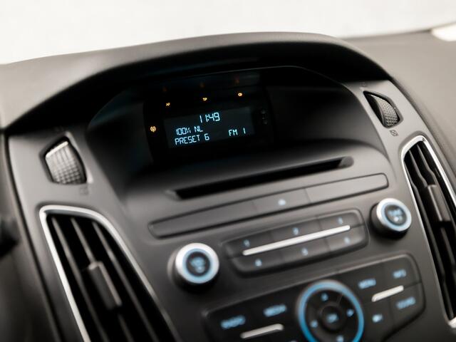 Ford FOCUS 1.0 Trend (AIRCO, STUURWIEL MULTIFUNCTIONEEL, START/STOP, SPORTSTOELEN, ELEK RAMEN, NIEUWSTAAT)