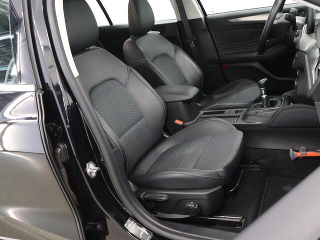 Ford FOCUS Wagon 1.0 EcoBoost Titanium Business | Navigatie | Winterpack | Climate Control | Cruise Control |