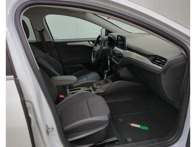 Ford FOCUS Wagon 1.0 EcoBoost 101PK Trekhaak Trend Edition Business / Navigatie / Airco / Pdc.A /